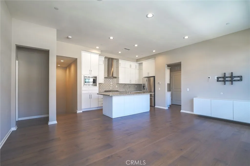 Irvine, CA 92618