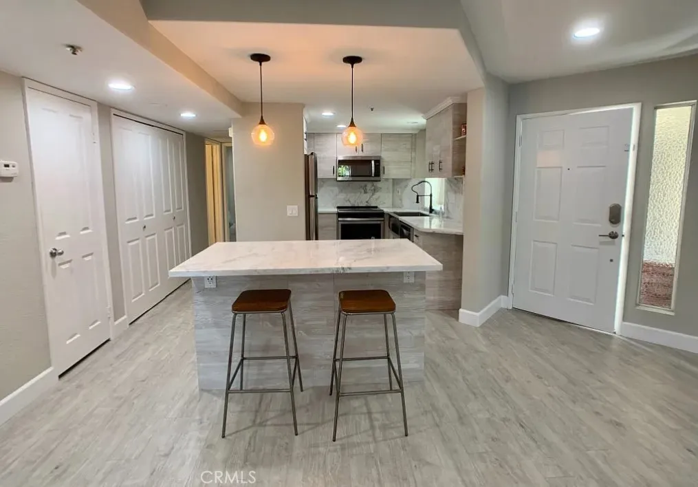 Huntington Beach, CA 92648
