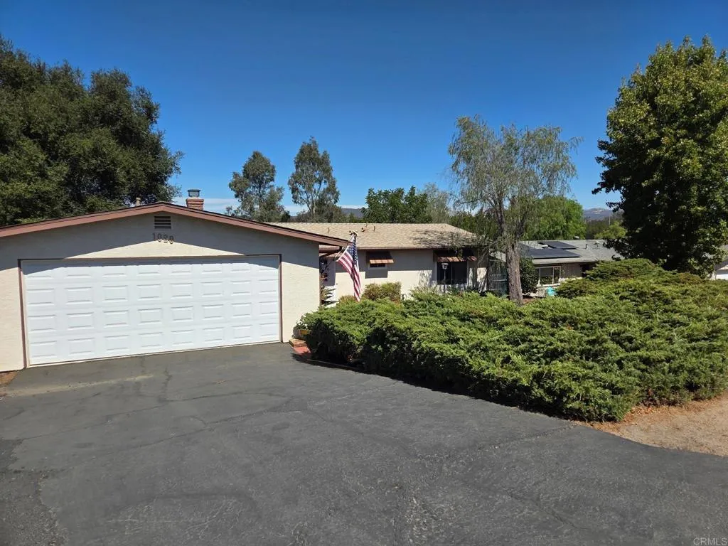 https://cdn.realtyfeed.com/cdn/127/307087267/f404981cb4d24e1da9278bce8dd6c144.webp