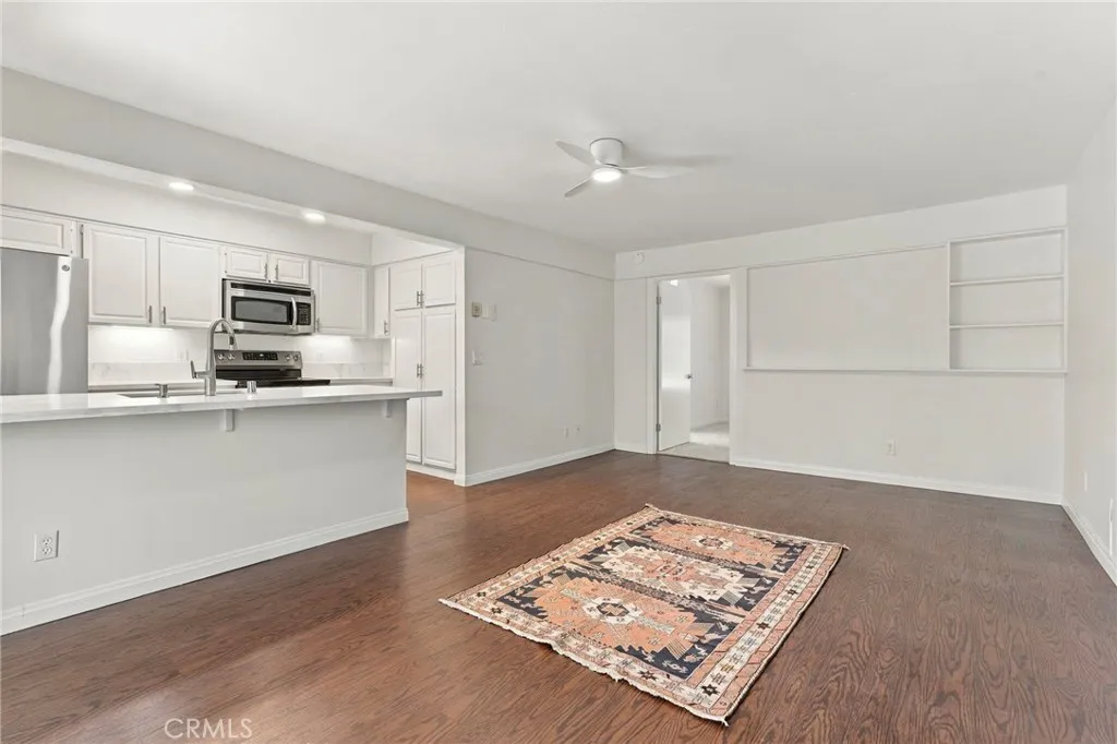 https://cdn.realtyfeed.com/cdn/127/307087311/06407671c2d2243fa4702810376a1937.webp