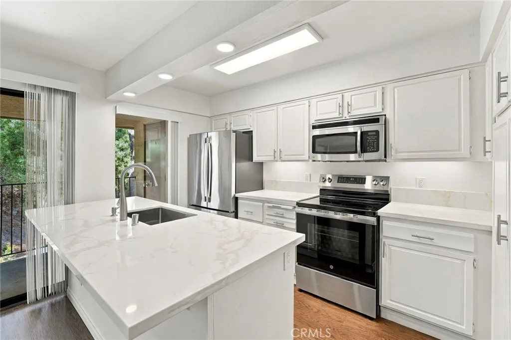https://cdn.realtyfeed.com/cdn/127/307087311/1862bf6cefb43078487e64c0aaee7df2.webp