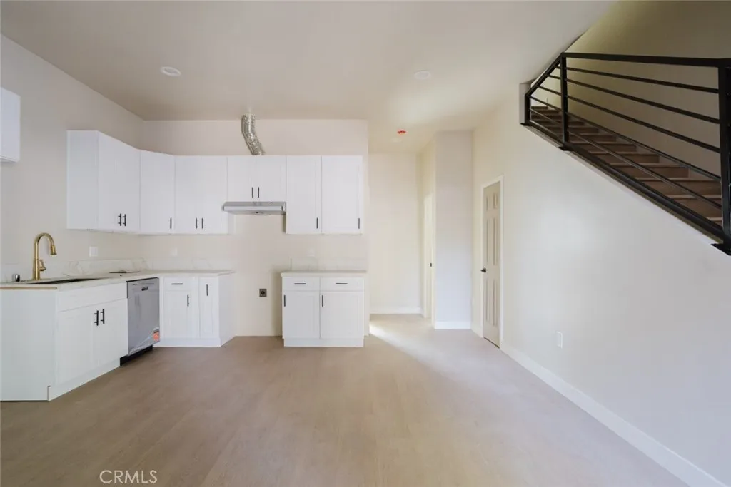 Winnetka, CA 91306