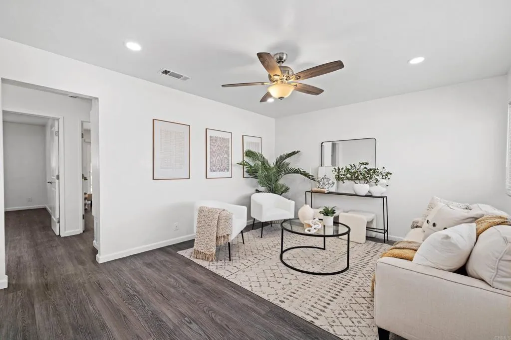 https://cdn.realtyfeed.com/cdn/127/307087471/868a5b08fe1537f2cbb951408d8fe9b9.webp