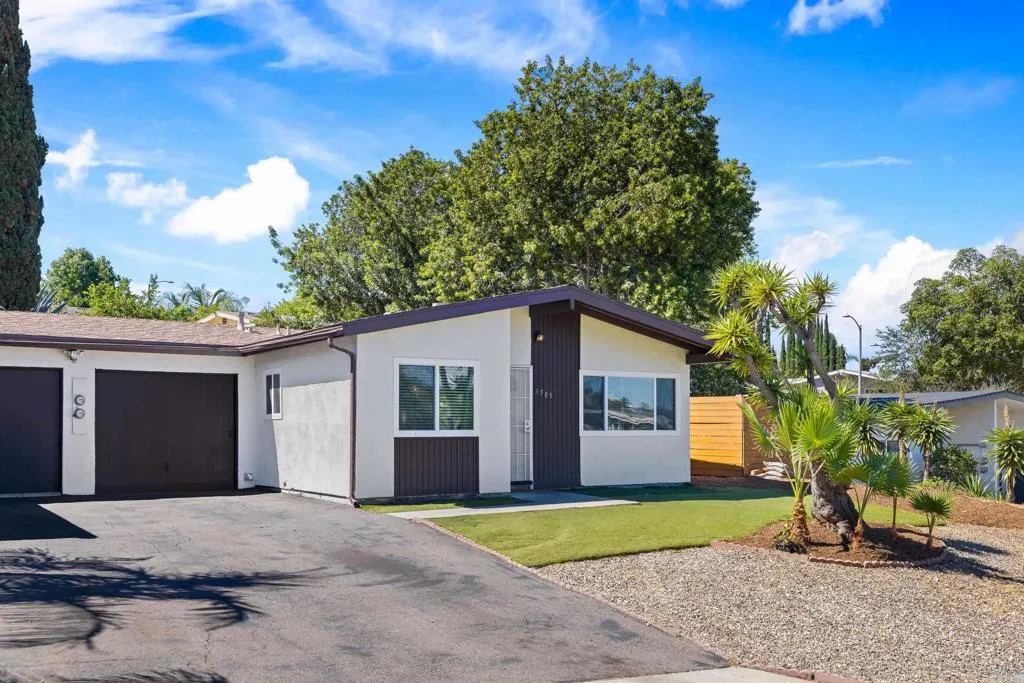 https://cdn.realtyfeed.com/cdn/127/307087471/c5e76d61ebd9c1e93e7e0f7b3b1197e9.webp