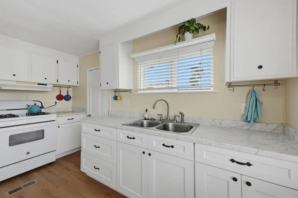 https://cdn.realtyfeed.com/cdn/127/307087495/3f7a75412fdcf0be6bf8a39d4ae6f991.webp