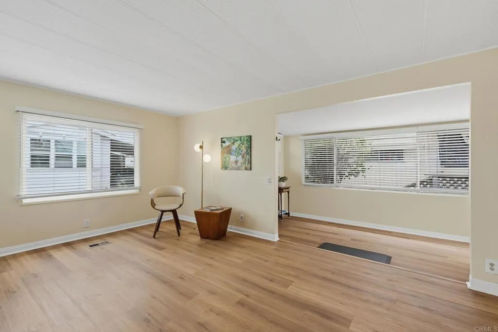 https://cdn.realtyfeed.com/cdn/127/307087495/61b2567faf6fb30f8b73bd27c965876d.webp