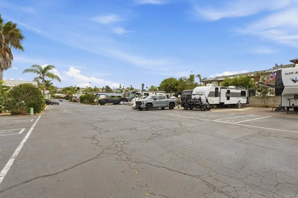 https://cdn.realtyfeed.com/cdn/127/307087495/c56386b7657cbfc7b33027e2cd349a3f.webp