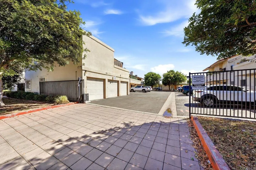 https://cdn.realtyfeed.com/cdn/127/307087503/270467c22416ba89c41cabcadbd32580.webp