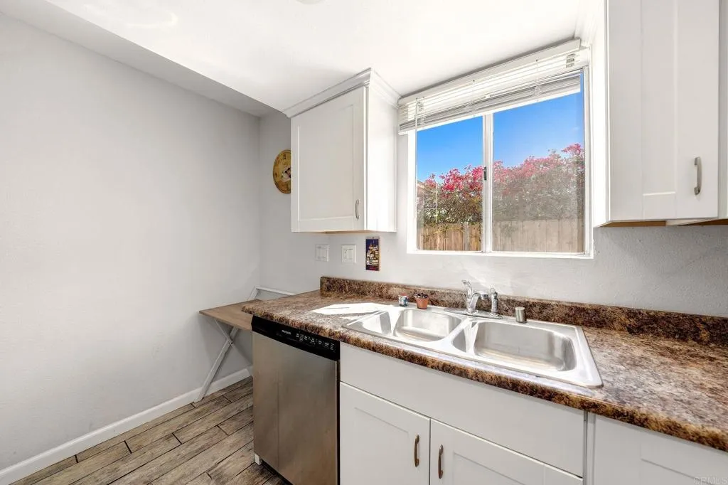 https://cdn.realtyfeed.com/cdn/127/307087503/5e0ba8d5f21909aa5c45e252c971977c.webp