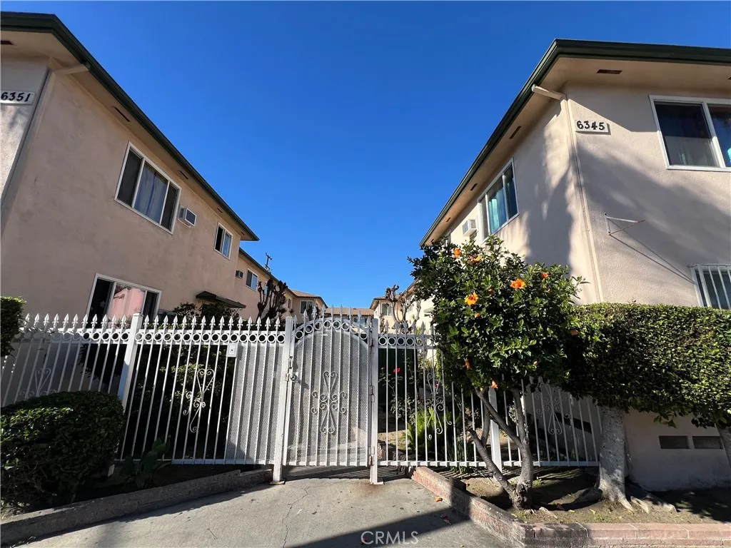 Huntington Park, CA 90255