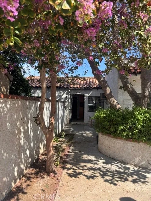 Canoga Park, CA 91304