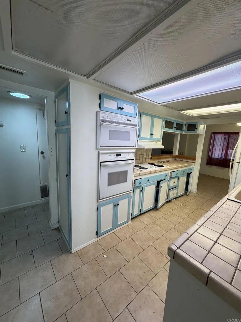 https://cdn.realtyfeed.com/cdn/127/307087564/fe6e184d5f749ebb1bb367b002f39ef2.webp