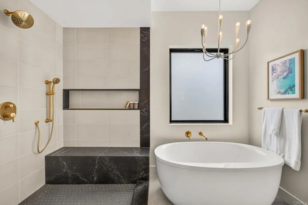 https://cdn.realtyfeed.com/cdn/127/307087583/37c5280a893cfe8cea1dce3ed2d3b775.webp