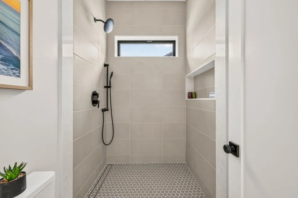 https://cdn.realtyfeed.com/cdn/127/307087583/4bcce201483ff895aa36238119bf0b7c.webp