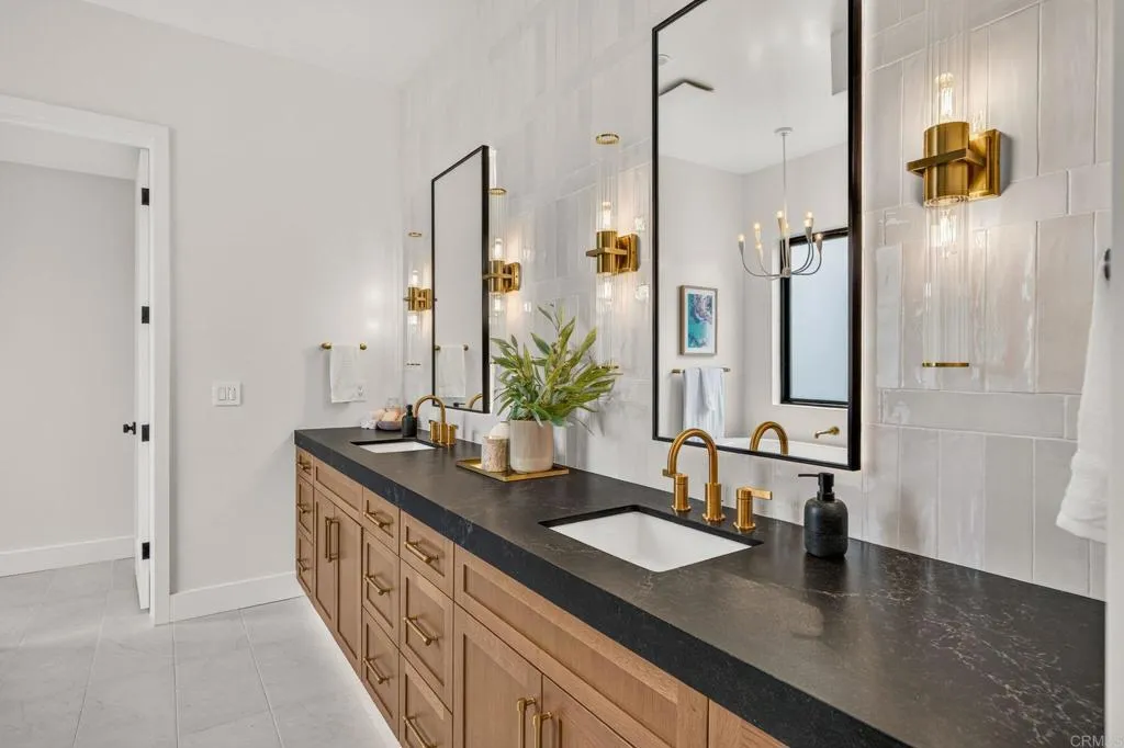 https://cdn.realtyfeed.com/cdn/127/307087583/713c727ae51c353ae3d956b147687029.webp