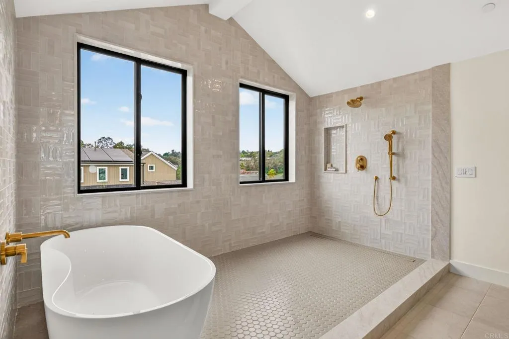 https://cdn.realtyfeed.com/cdn/127/307087583/9fa88703944e95ec6e2502bdd7d10015.webp
