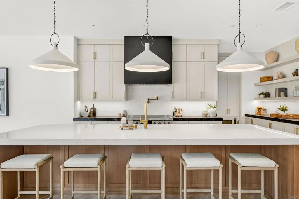 https://cdn.realtyfeed.com/cdn/127/307087583/a0b5fa7343836b75e2dc6f6bc03636f1.webp