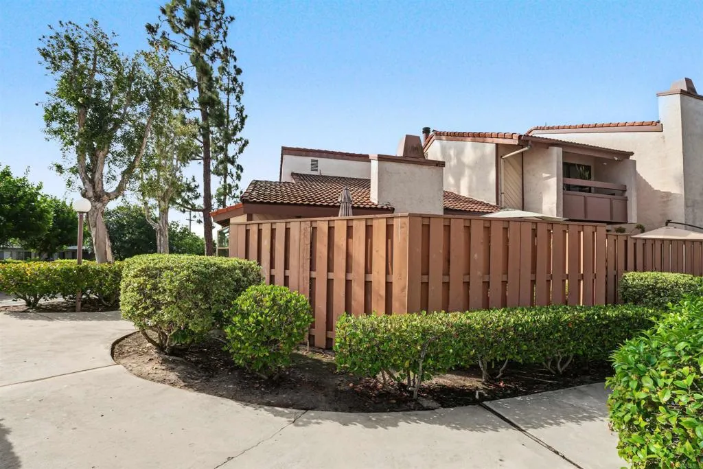 https://cdn.realtyfeed.com/cdn/127/307087585/5192b7bfaacc173707671158d88af0e5.webp