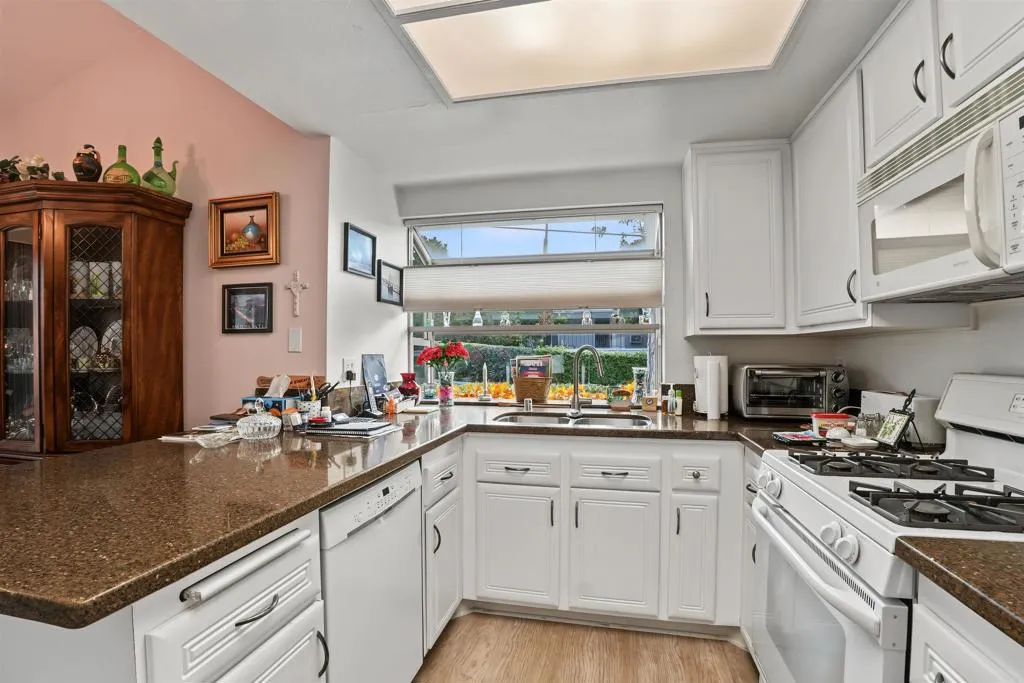 https://cdn.realtyfeed.com/cdn/127/307087585/68e38bff4cc2bdf44c715615e7c8c6dd.webp