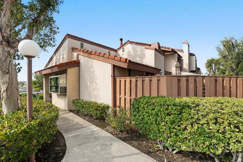https://cdn.realtyfeed.com/cdn/127/307087585/aa0d4cc63441e2a5c0a5f5ffd80233a5.webp