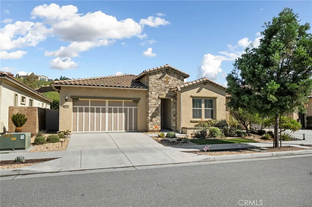 Corona, CA 92883