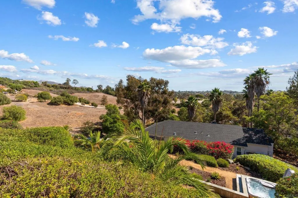 https://cdn.realtyfeed.com/cdn/127/307087616/4fe3b8e66f02e1907d6e2d1684e958eb.webp
