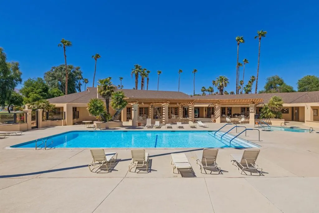 https://cdn.realtyfeed.com/cdn/127/307087826/1502b2857c2f0ef6f23bc78291d6b054.webp