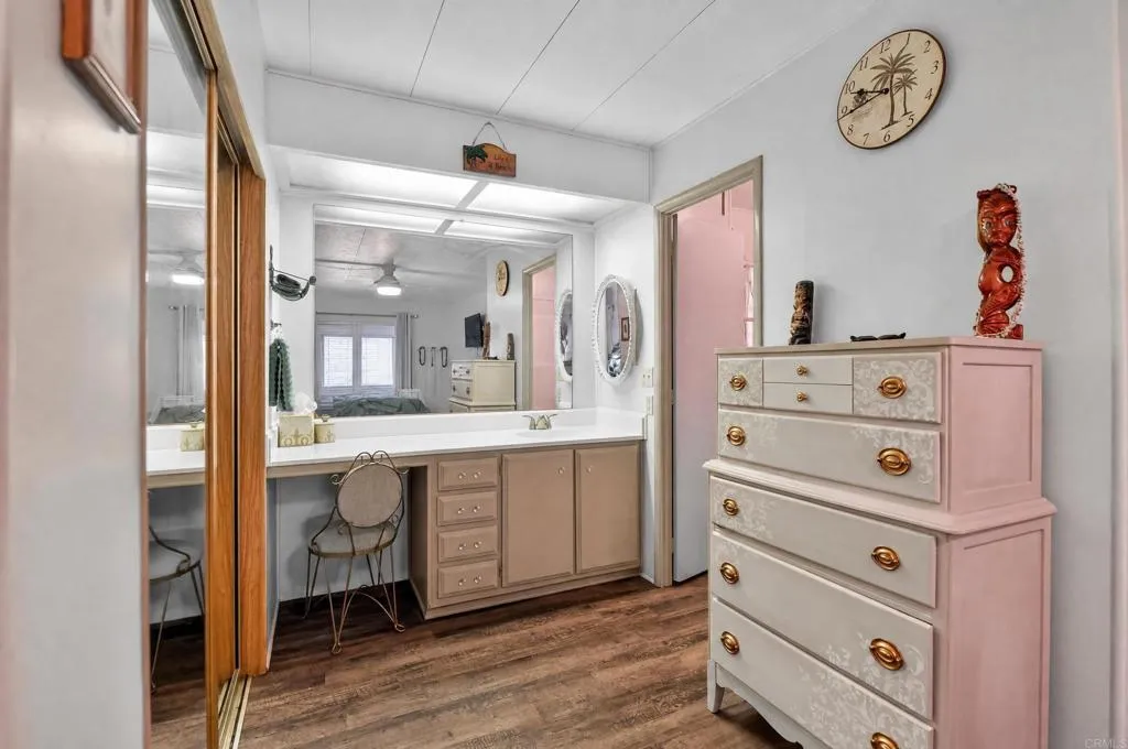 https://cdn.realtyfeed.com/cdn/127/307087826/e042ba72b71b916f5a5bf253f78e7205.webp