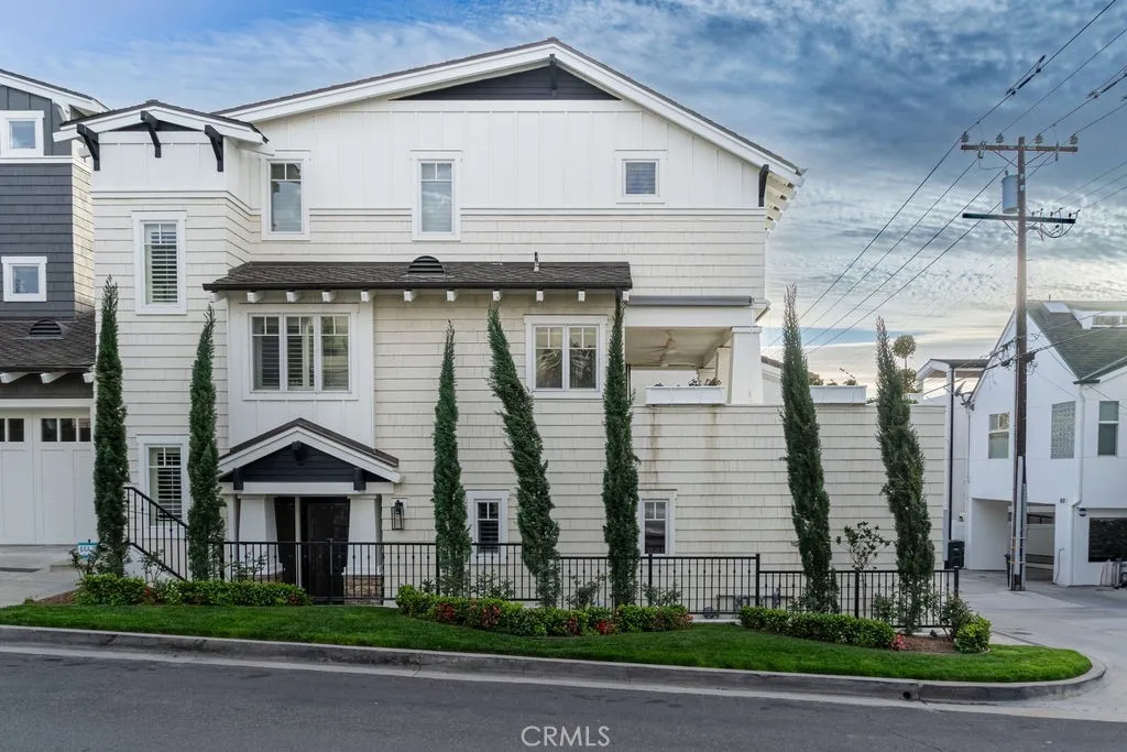 Corona Del Mar, CA 92625