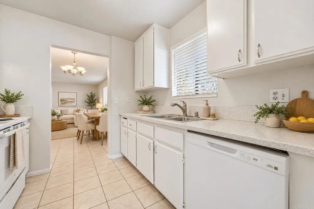 https://cdn.realtyfeed.com/cdn/127/307087889/a30bb2702d4210a3428d3e053106109b.webp