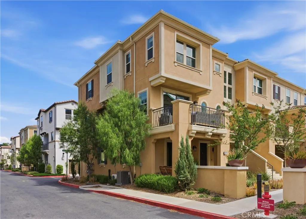 Lake Forest, CA 92610