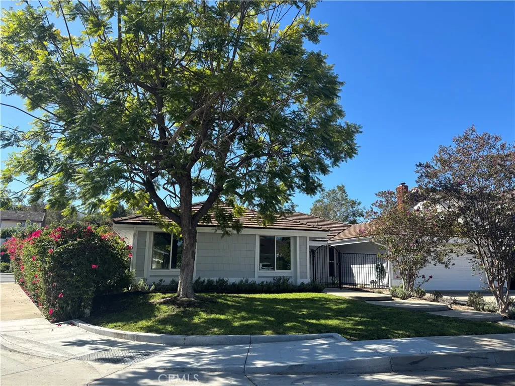 Anaheim Hills, CA 92807