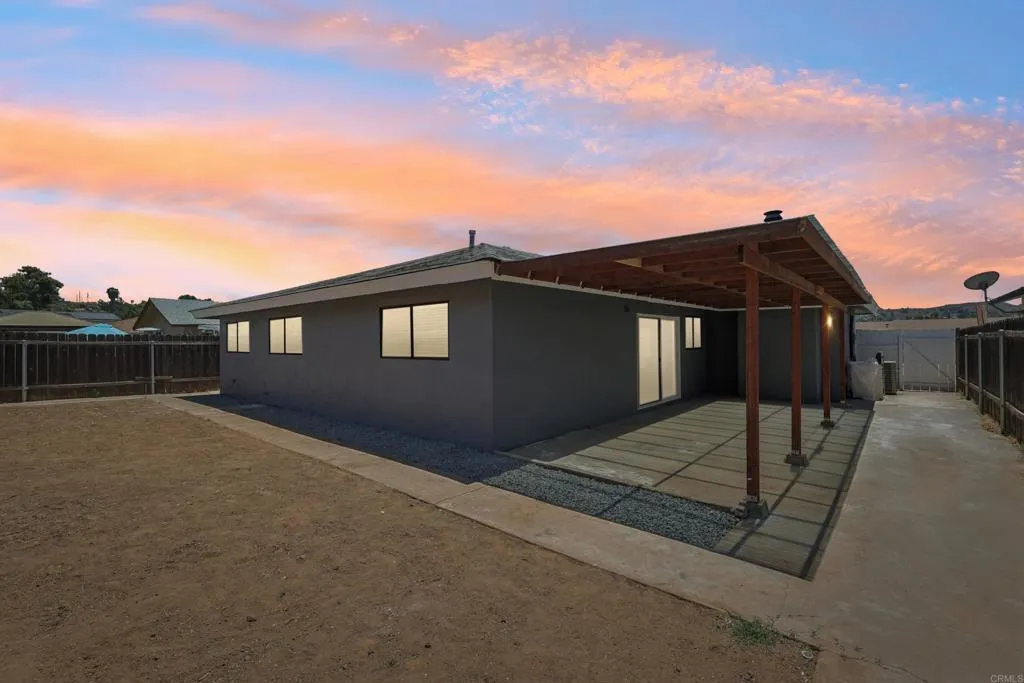 https://cdn.realtyfeed.com/cdn/127/307087930/2e44394b0c09aadfd6b46e41757b61c2.webp