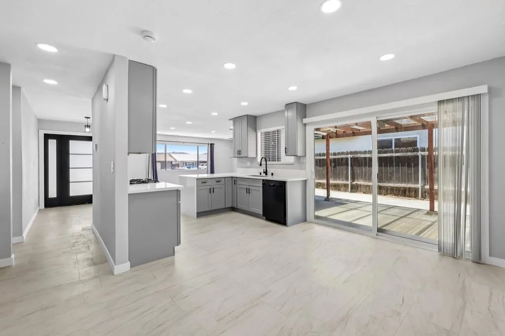 https://cdn.realtyfeed.com/cdn/127/307087930/b1d82c3d2eeb44081b5e6d082c32104c.webp