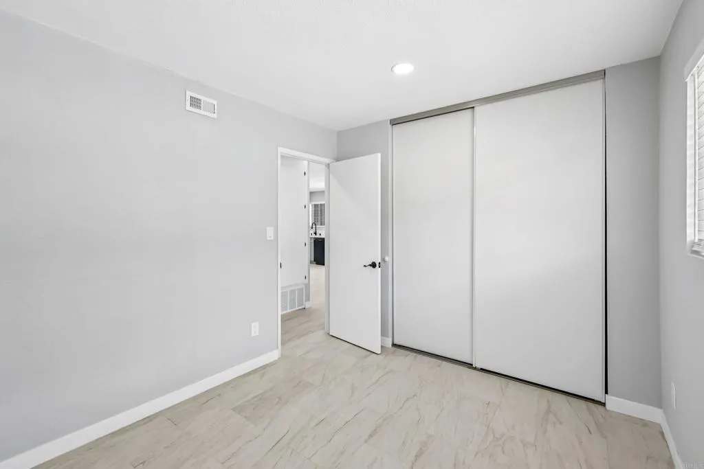 https://cdn.realtyfeed.com/cdn/127/307087930/d017a9a6f09344afdb1694932ed11a03.webp