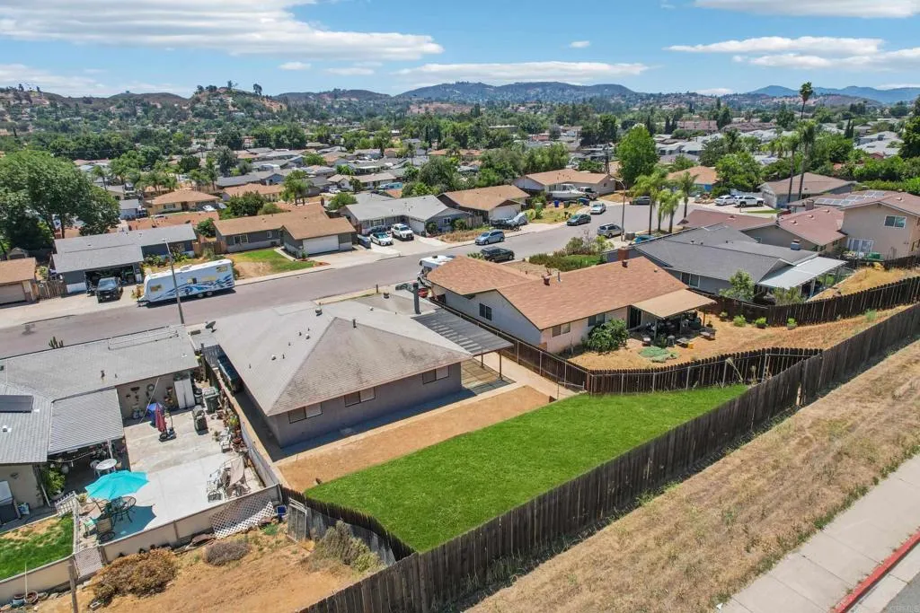 https://cdn.realtyfeed.com/cdn/127/307087930/d35d41bdc82eca35f37fe70c41b6b319.webp