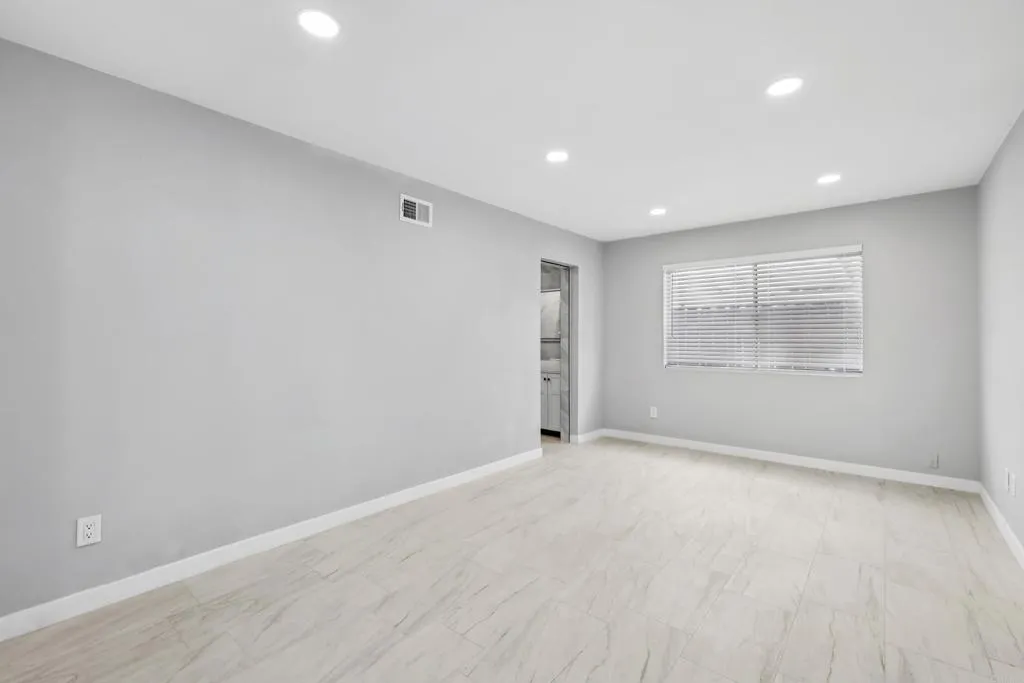 https://cdn.realtyfeed.com/cdn/127/307087930/df65155803aa5d5385bc9aefd8e84623.webp