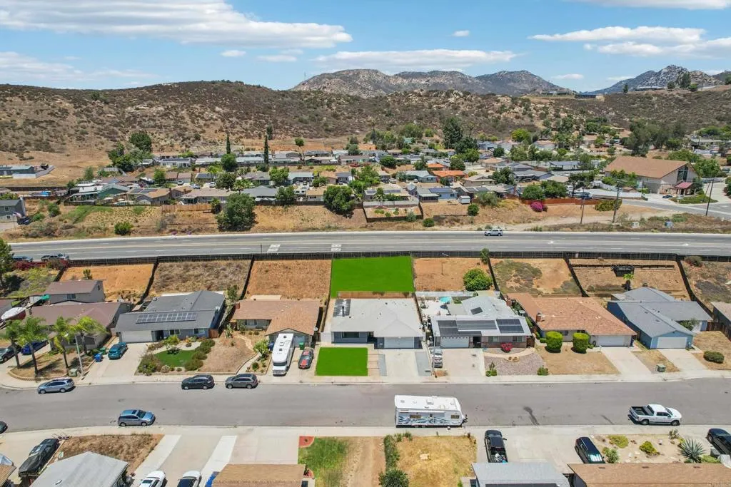 https://cdn.realtyfeed.com/cdn/127/307087930/e63c0a386465b91f7fbb70a28e49c339.webp