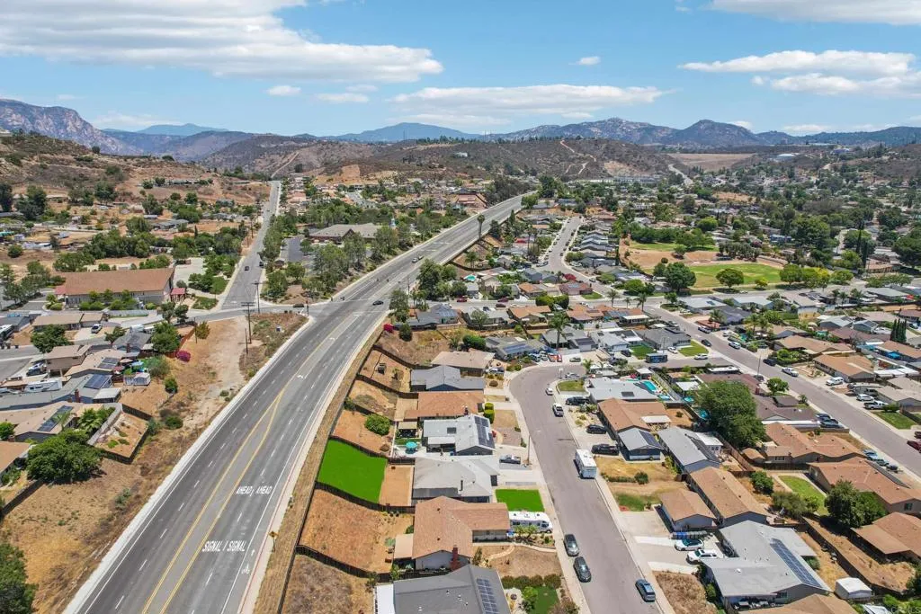 https://cdn.realtyfeed.com/cdn/127/307087930/f0cec685398a2ca91ff0cb5f4dbee443.webp