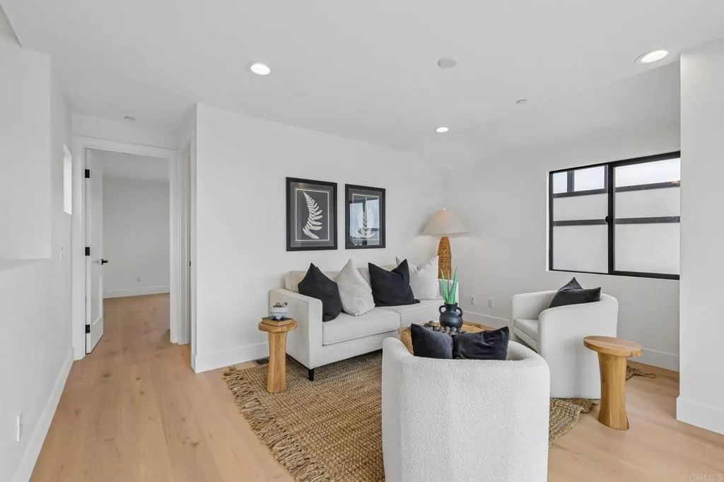 https://cdn.realtyfeed.com/cdn/127/307087942/90f0d7a1be0bb9341e4a8b5668a1e352.webp