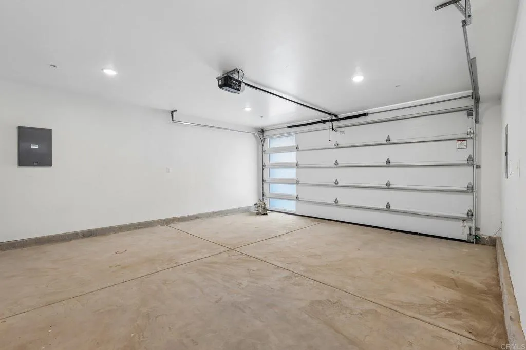 https://cdn.realtyfeed.com/cdn/127/307087942/99d0855e46bdaf3a9519076034bc9612.webp