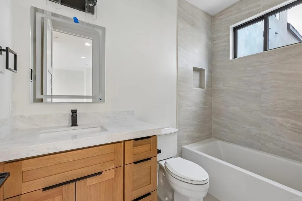 https://cdn.realtyfeed.com/cdn/127/307087942/d9aac9e66fc41fda85173d944dc72bbe.webp