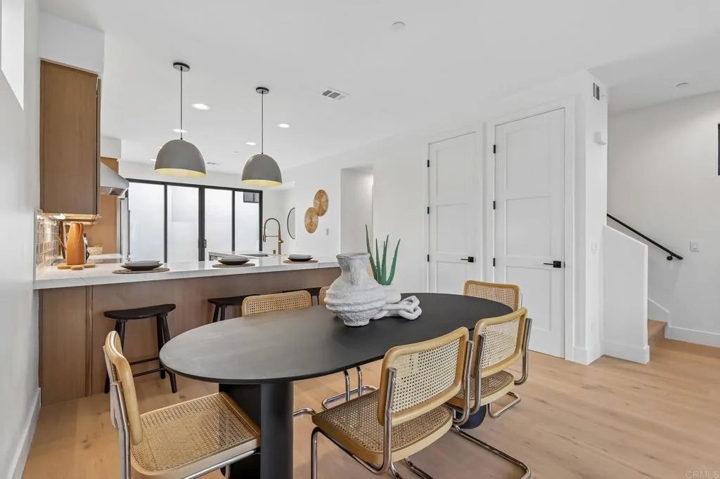 https://cdn.realtyfeed.com/cdn/127/307087942/e45c7af096cc66c7d3887273aa11f587.webp