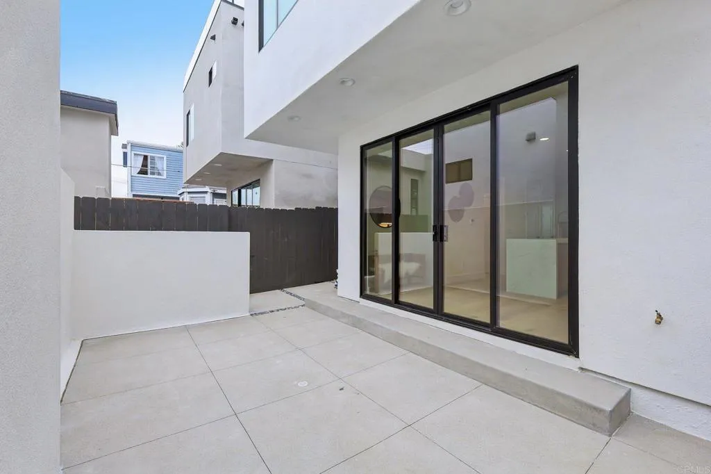 https://cdn.realtyfeed.com/cdn/127/307087942/f43c0ae5ed0e34075c63c67187bfdd70.webp