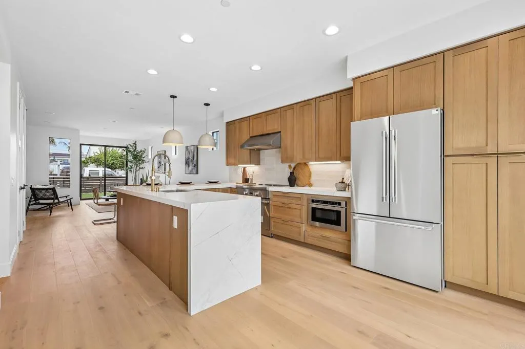https://cdn.realtyfeed.com/cdn/127/307087942/fe9762b940b8527a56ca0a0dbc776071.webp