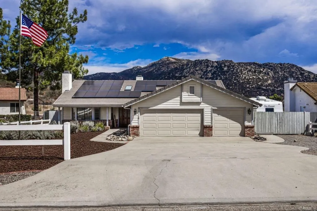 https://cdn.realtyfeed.com/cdn/127/307087944/2305b37a6209bffc06f93ab790ea1a60.webp