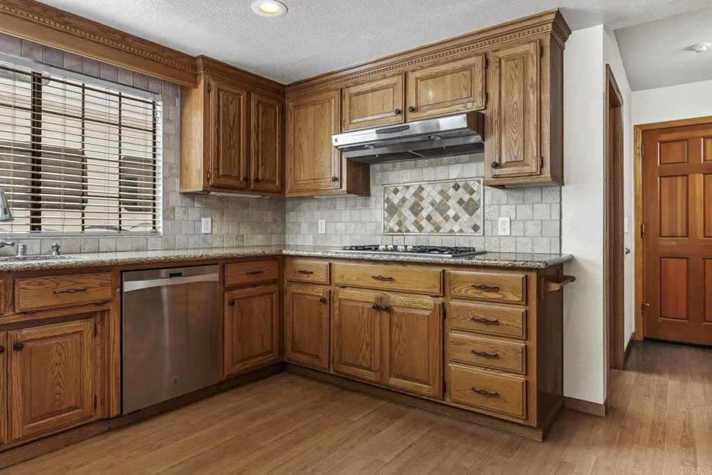 https://cdn.realtyfeed.com/cdn/127/307087944/2bb67baeef893d7753206bc1d71b404c.webp