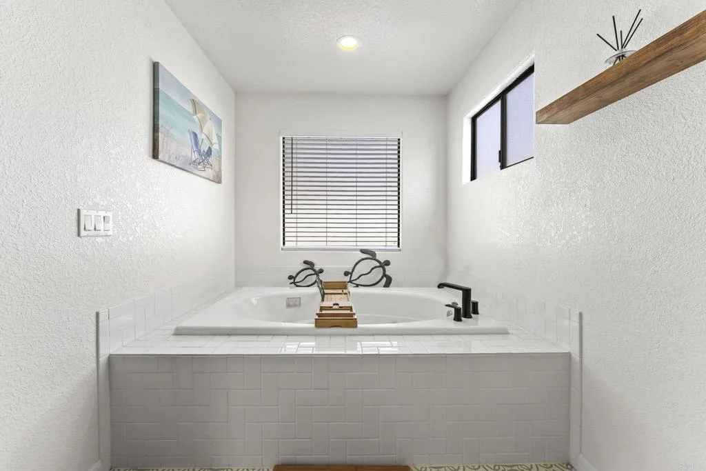 https://cdn.realtyfeed.com/cdn/127/307087944/4bf45ed5b487a78bd9c96e7d29690488.webp