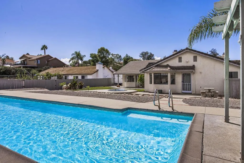 https://cdn.realtyfeed.com/cdn/127/307087944/4f0df0debf3bcb321fcc4755018f188a.webp
