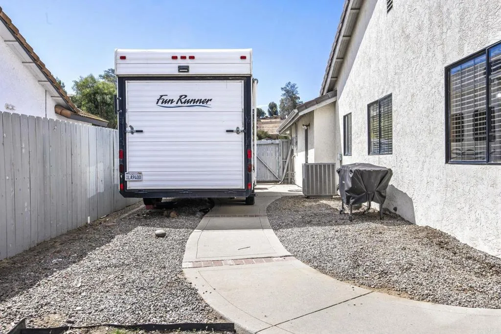 https://cdn.realtyfeed.com/cdn/127/307087944/6062ca01ff2b741e3740d16dc404f833.webp